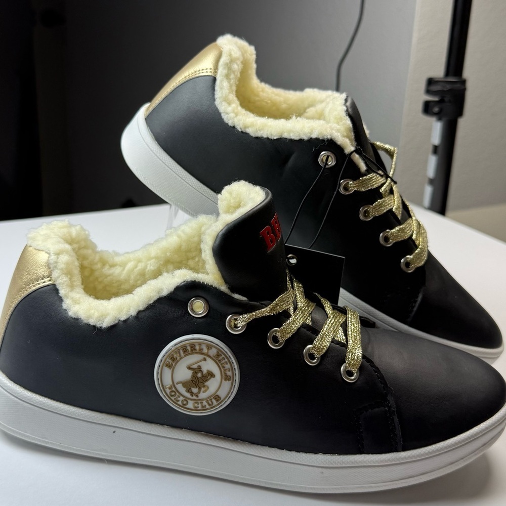 Beverly Hills Polo Club Black Sneakers with Fleece Lining - Size 8